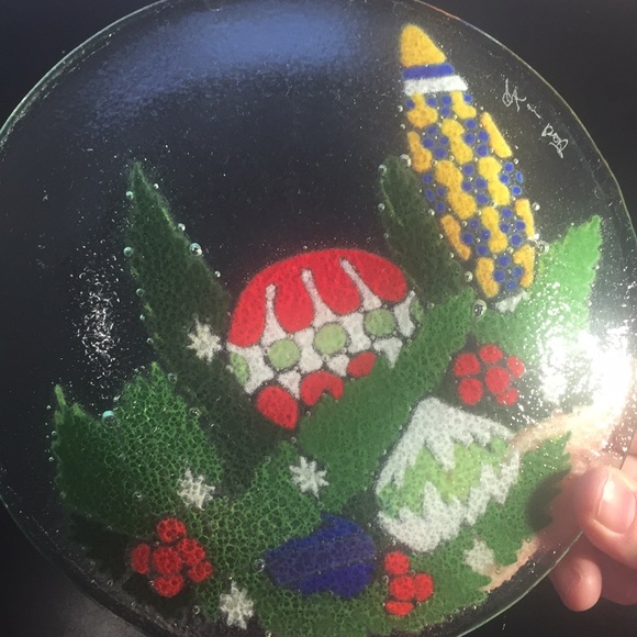 Fused Glass Small Plate Holiday. Signed - Picture 4 of 5